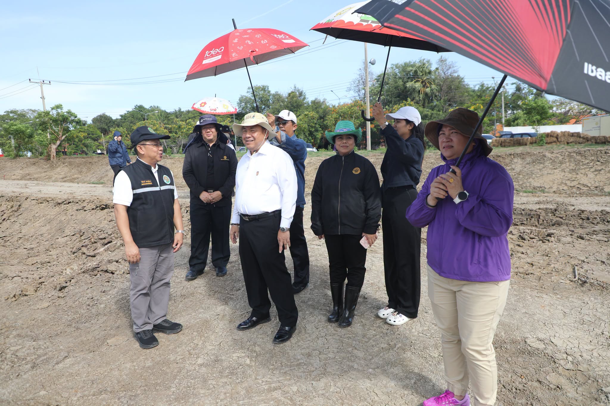 title - ส.ป.ก. ลงพื้นที่ตรวจความพร้อม เตรียมจัดงานจิตอาสาพัฒนาด้านการเกษตร ณ ศูนย์ศิลปาชีพบางไทร
